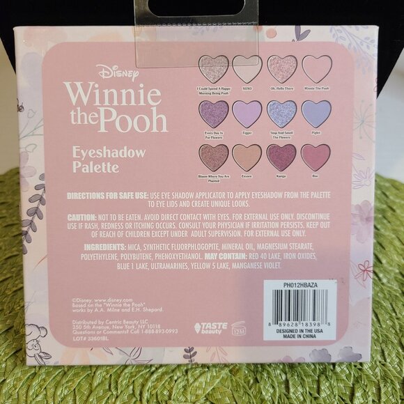 NEW Disney Winnie the Pooh Eyeshadow Palette with Mirror - Picture 2 of 4